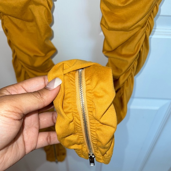 Two Piece Set - Picture 5 of 5